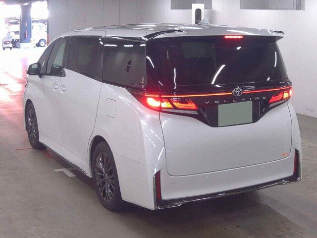 2025 Toyota Vellfire Z Premier 4WD Japan auction vehicle