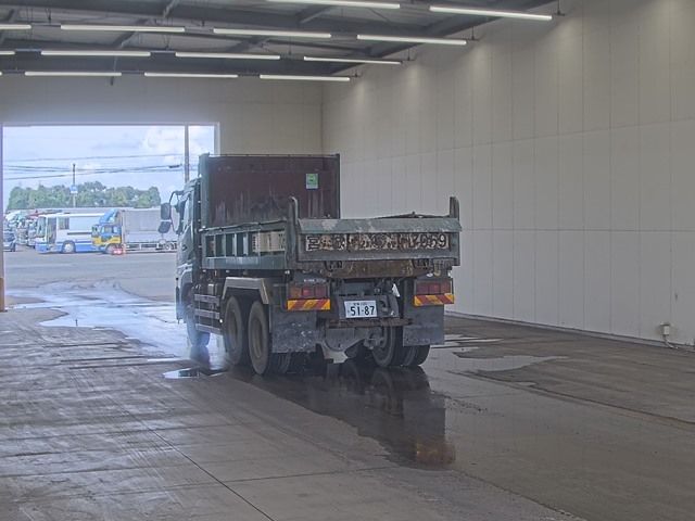 2015 Nissan Diesel UD dump auction photo 2