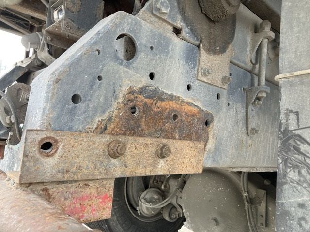 2015 Nissan Diesel UD dump auction photo 14