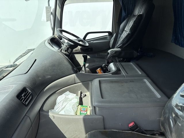2015 Nissan Diesel UD dump auction photo 5
