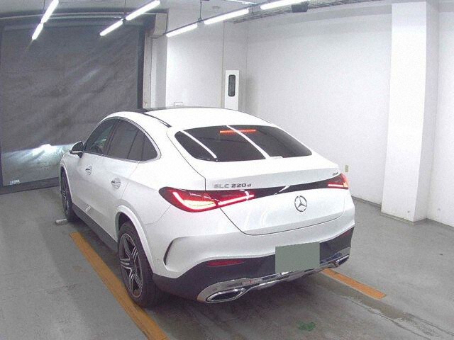 2023 Mercedes-AMG GLC 4-wheel drive AMG 4WD auction photo 2