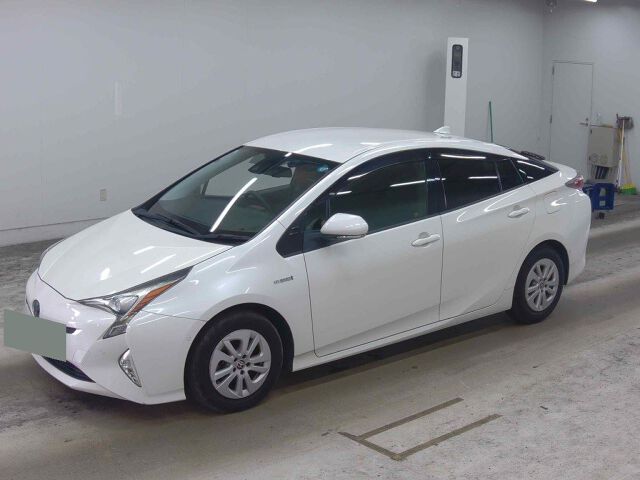 2018 Toyota Prius S Safety Plus auction photo 4