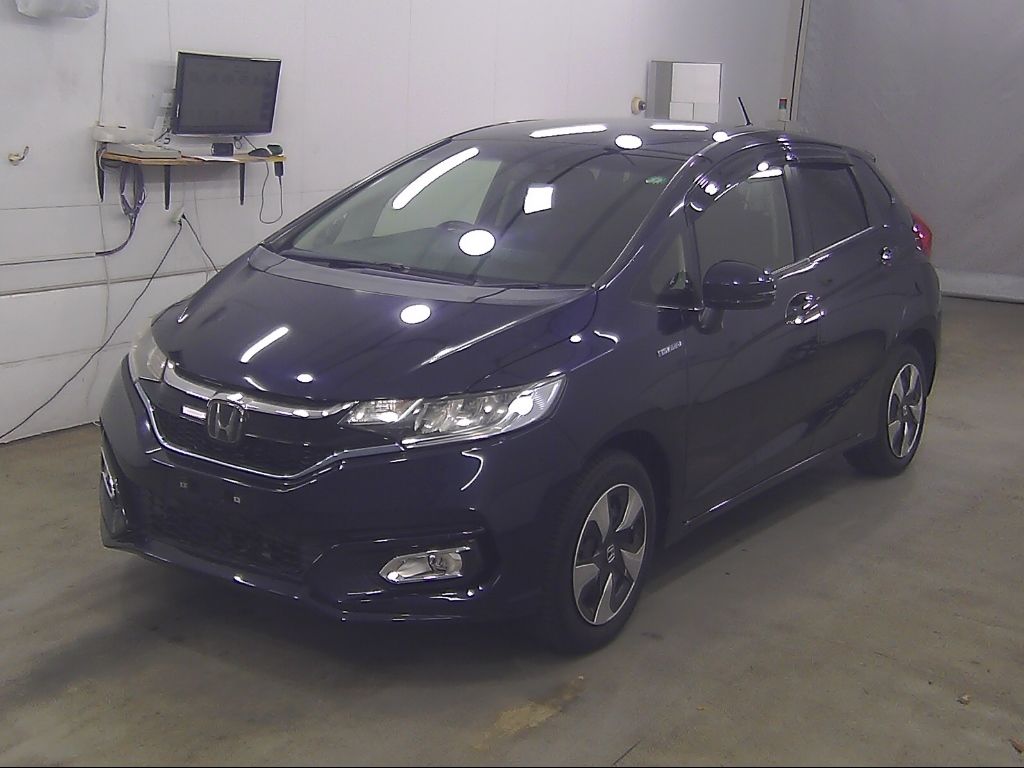 2017 Honda Fit ハイブリッドF auction photo 4