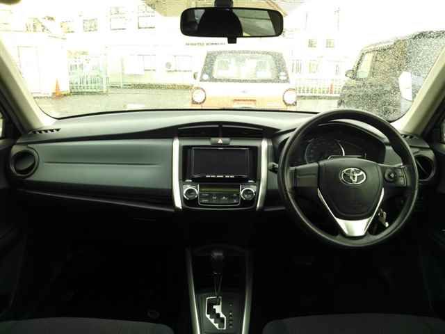 2013 Toyota Corolla Fielder ハイブリッド auction photo 8