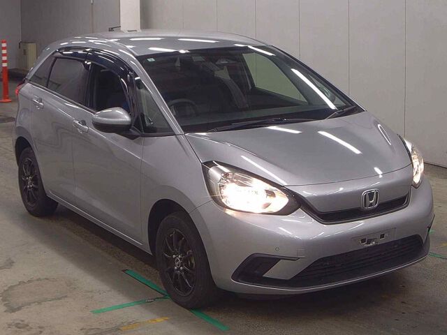 Japan Auction Vehicles 8 2021 Honda Fit ベーシック 4WD auction photo