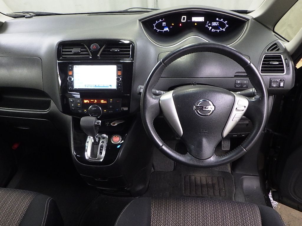 2014 Nissan Serena 4WD Highway Star auction photo 3