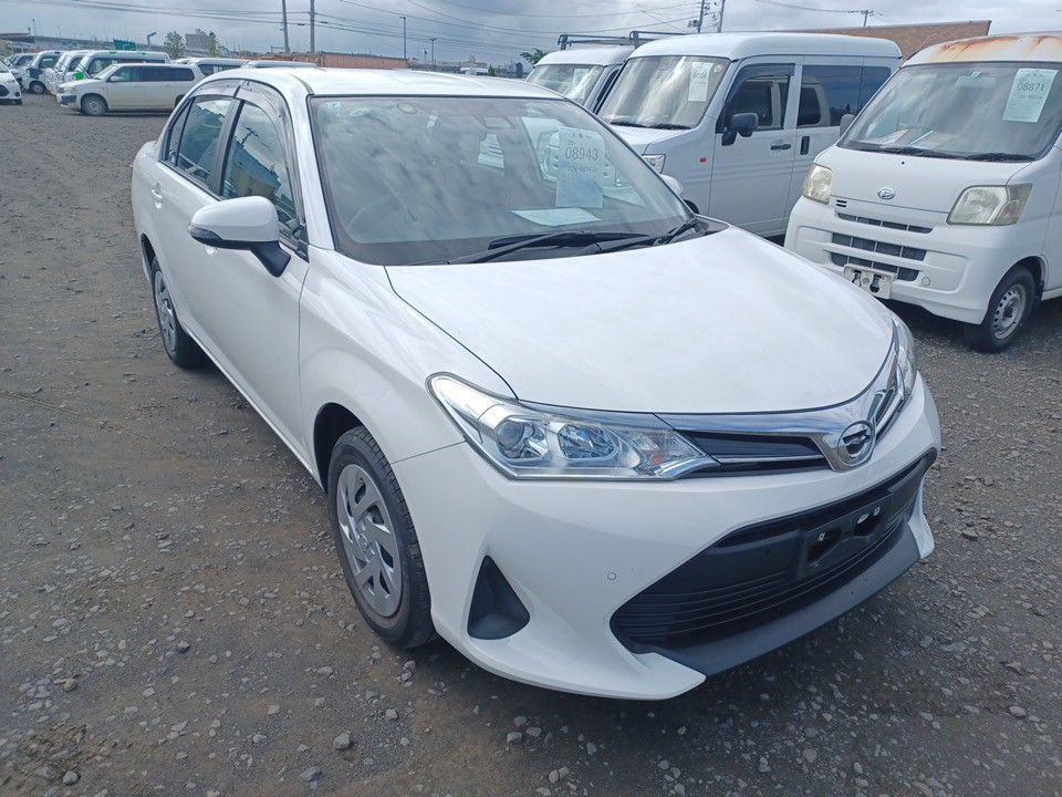 2021 Toyota カローラ アクシオ auction photo 4