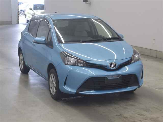 2016 Toyota Vitz F Japan auction vehicle