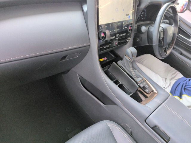 2025 Toyota Alphard Z auction photo 3