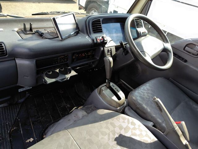 2007 Isuzu Elf auction photo 3