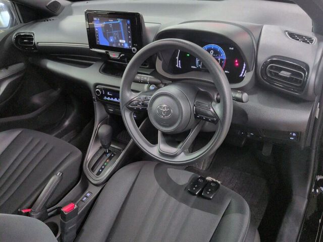 2025 Toyota Yaris G auction photo 3
