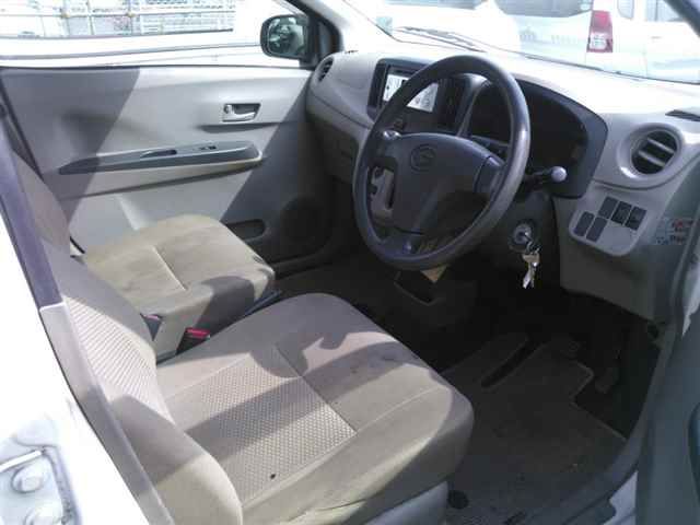 2013 Daihatsu Mira e:S D auction photo 3