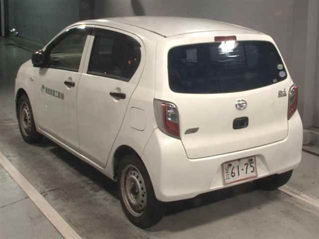 2013 Daihatsu Mira e:S D auction photo 2