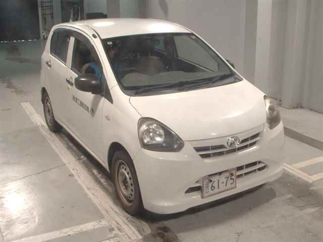 2013 Daihatsu Mira e:S D Japan auction vehicle