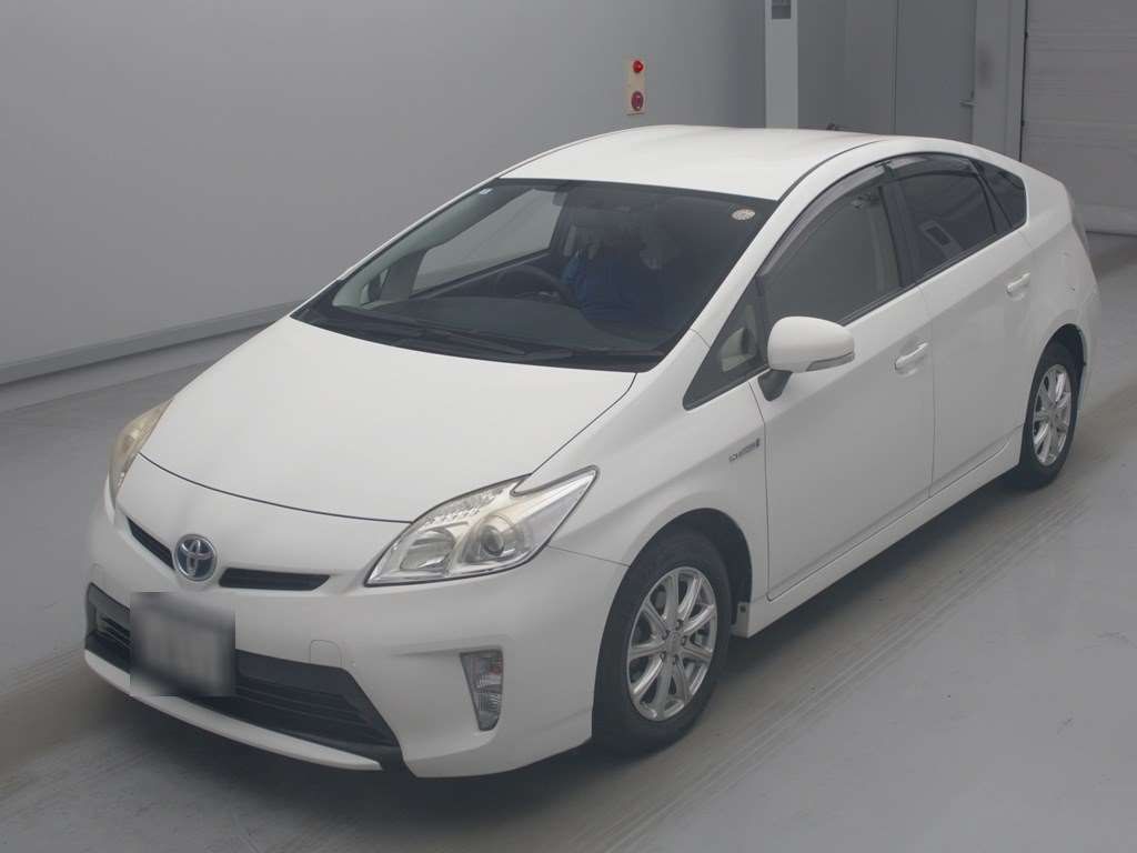 Japan Auction Vehicles 4 2014 Toyota Prius L auction photo