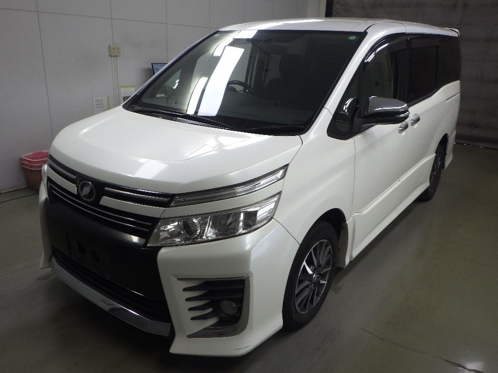 2015 Toyota Voxy 4WD ZS煌 7人 auction photo 4