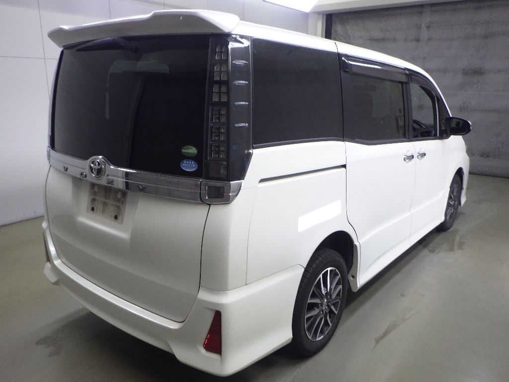 2015 Toyota Voxy 4WD ZS煌 7人 auction photo 2