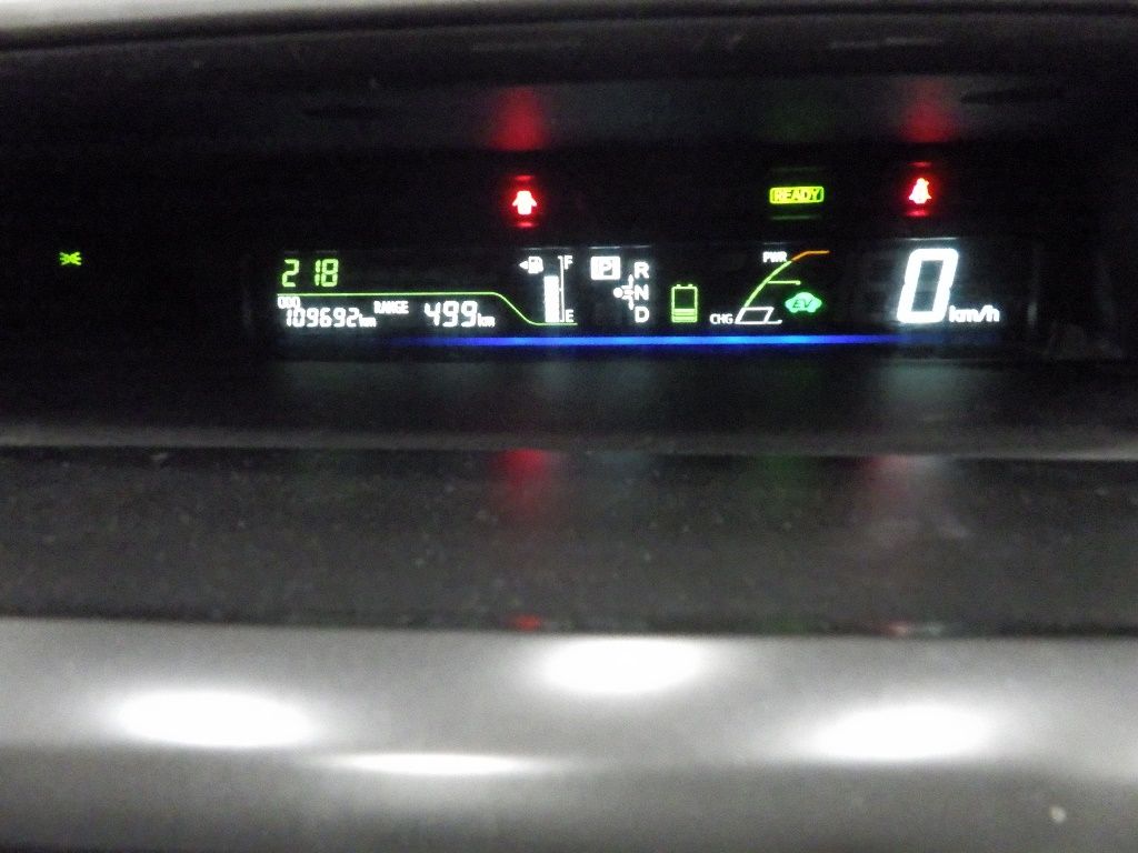 2014 Toyota Prius Alpha S Touring Selection auction photo 10