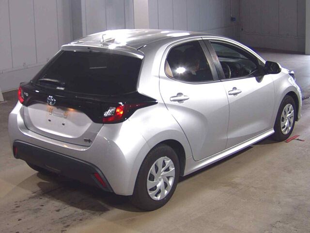 2021 Toyota Yaris Hybrid X auction photo 5