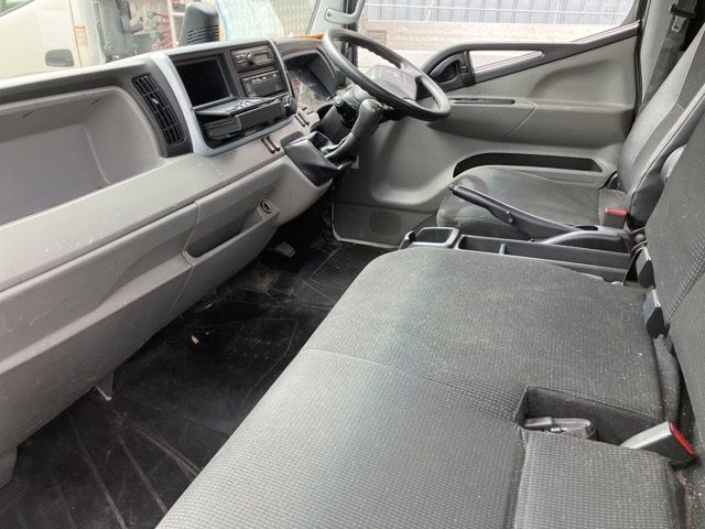 2020 Mitsubishi Fuso Canter Hira auction photo 5