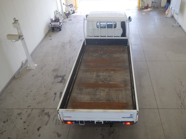 2020 Mitsubishi Fuso Canter Hira auction photo 3
