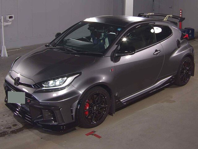 2024 Toyota GR Yaris RZ High Performance 4WD auction photo 4