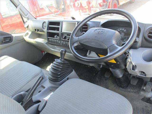 2014 Toyota Dyna 4WD ワイドロング auction photo 3