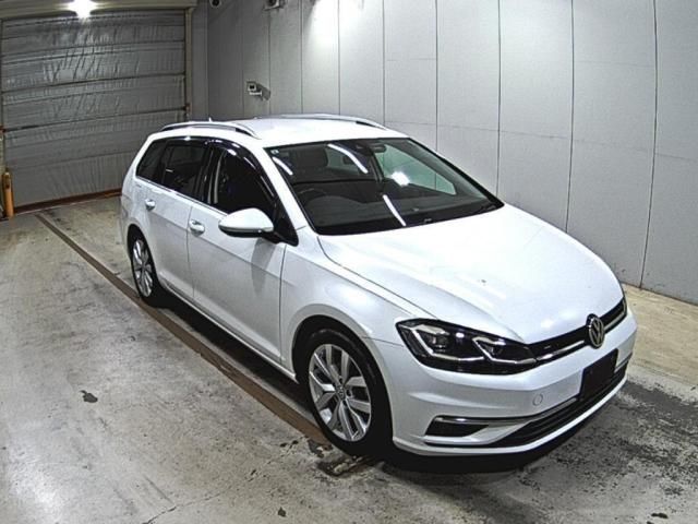 Japan Auction Vehicles 5 2017 Volkswagen ゴルフヴァリアント TSIハイライン auction photo