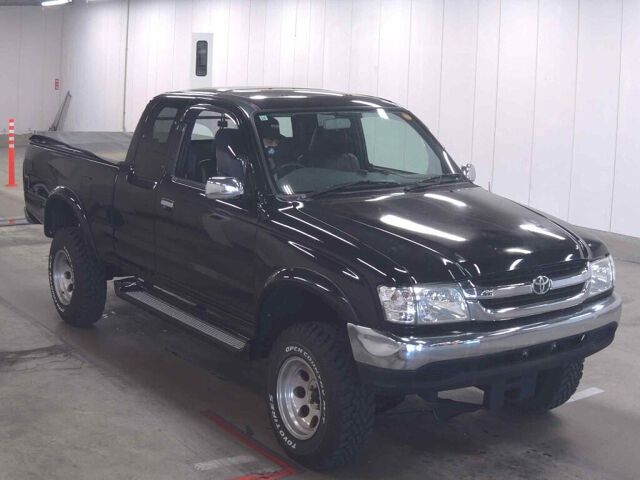 2002 Toyota ハイラックススポーツピックアップ Extra Cab Japan auction vehicle