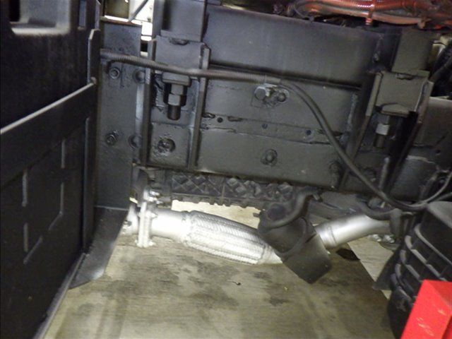 2013 Isuzu Elf With crane auction photo 4