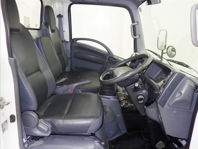 2013 Isuzu Elf With crane auction photo 5