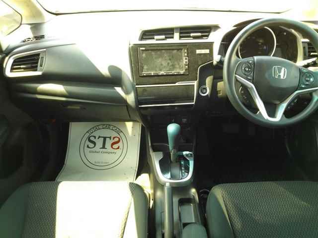 2020 Honda Fit 13G Lホンダセンシング auction photo 8