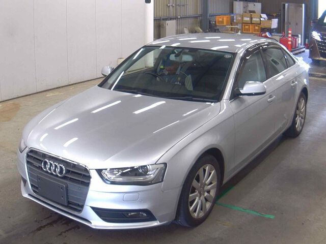 2013 Audi A4 2.0TFSIクワトロ 4WD auction photo 4