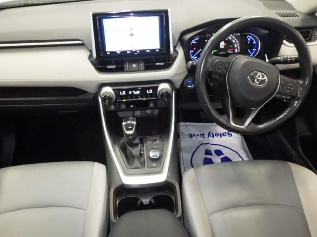 2019 Toyota RAV4 4WD ハイブリッドG auction photo 3