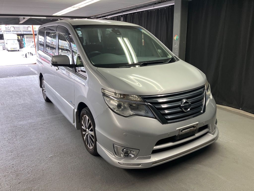 2016 Nissan Serena HWS V + II S-HYBRID Japan auction vehicle