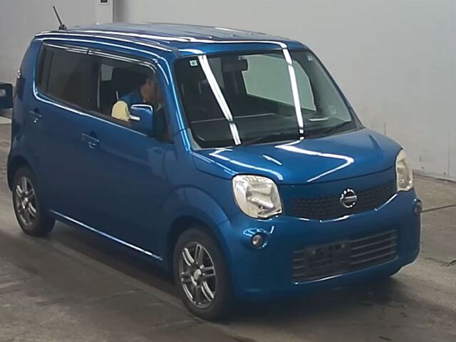 2011 Nissan モコ X FOUR 4WD Japan auction vehicle