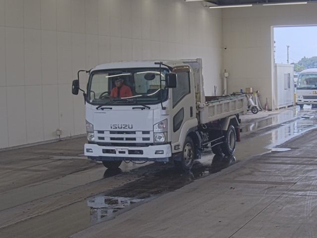 2012 Isuzu Forward dump Japan auction vehicle