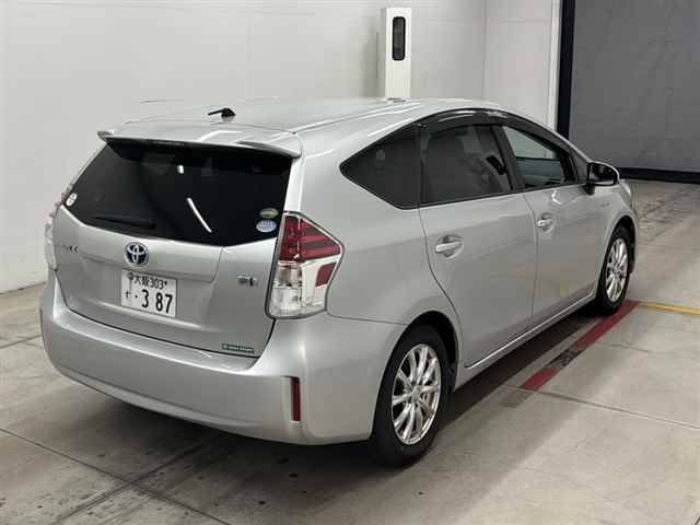 2018 Toyota Prius Alpha S Lセレクション auction photo 5