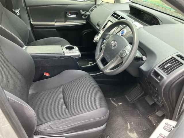 2018 Toyota Prius Alpha S Lセレクション auction photo 7