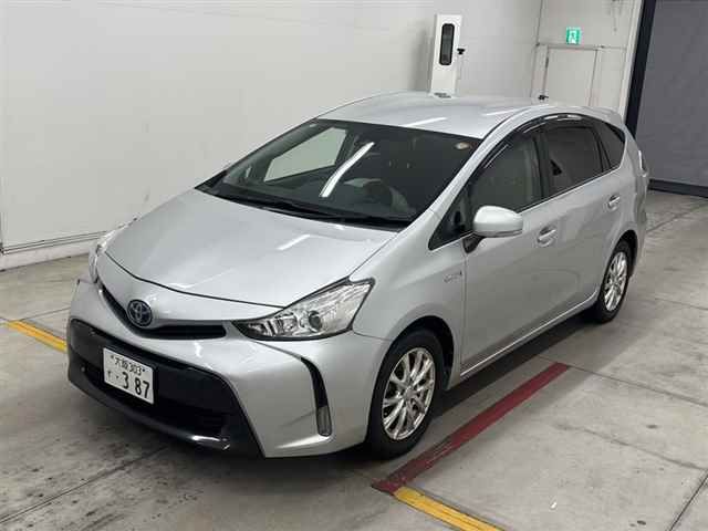 2018 Toyota Prius Alpha S Lセレクション auction photo 4