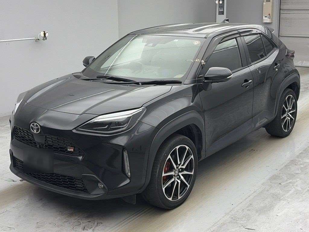 2023 Toyota Yaris Cross ハイブリッド GRスポーツ Japan auction vehicle