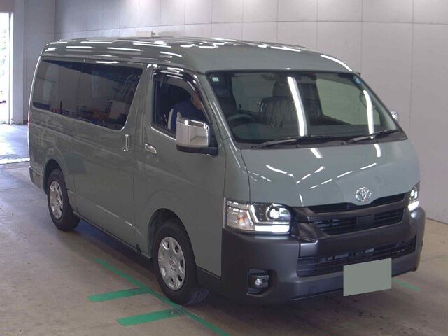 2026 Toyota Hiace ロングスーパーGL Japan auction vehicle