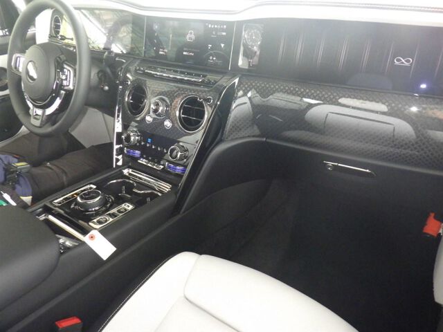 2026 Rolls-Royce カリナン Black Badge 4WD auction photo 3