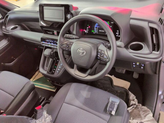 2026 Toyota Noah Hybrid S-X auction photo 3