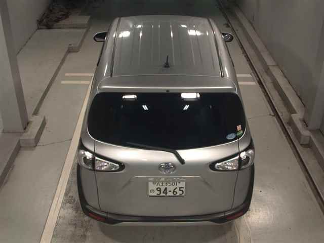 2017 Toyota Sienta G auction photo 7