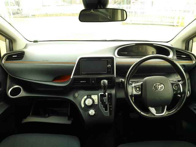 2017 Toyota Sienta G auction photo 8