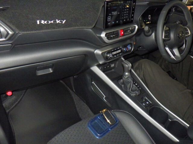 2026 Daihatsu Rocky Premium G HEV auction photo 3
