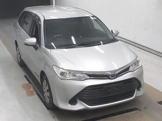 2015 Toyota Corolla Fielder ハイブリッド Japan auction vehicle