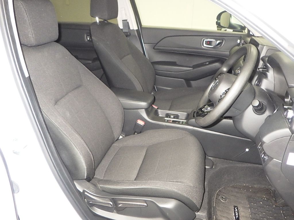 2022 Honda Vezel G auction photo 6