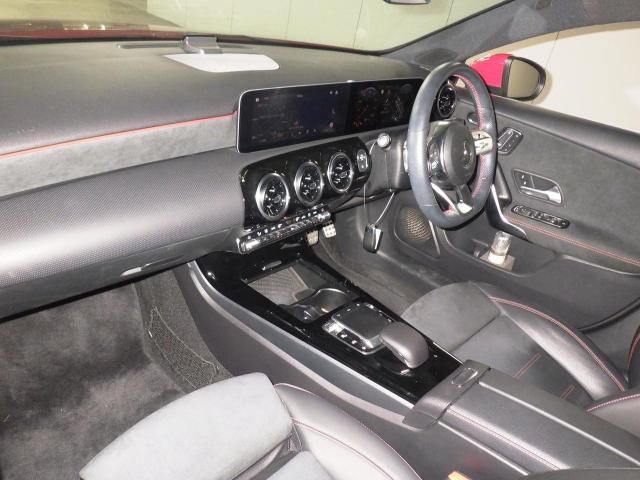 2020 Mercedes-Benz A 180 スタイルAMGライン auction photo 2